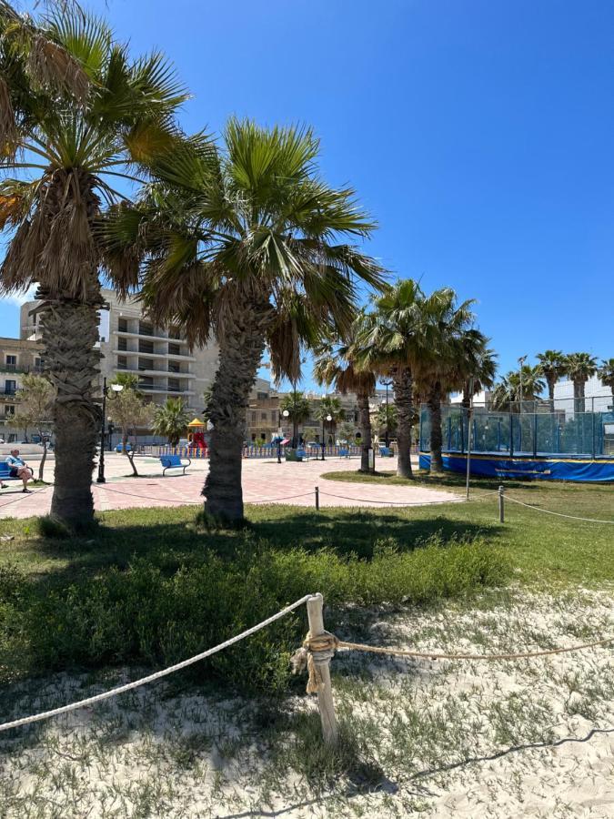 The Beach House Birżebbuġa Екстериор снимка